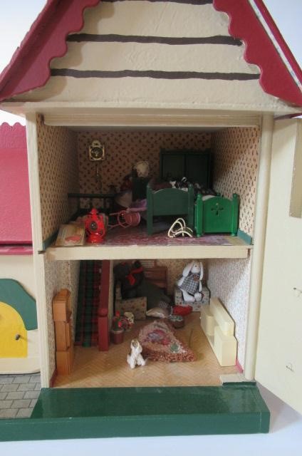 Gee bee dolls house online