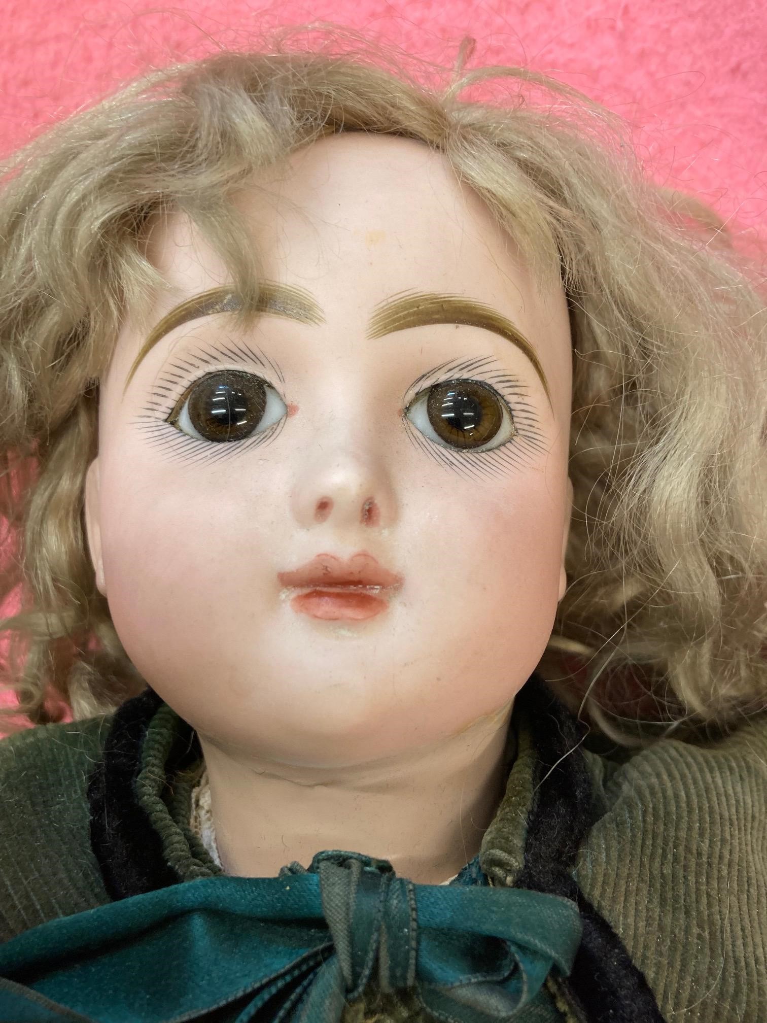 A French bisque socket head doll Image