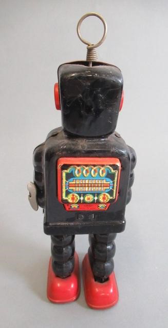 Clockwork walking robot by Ko Yoshiya Image