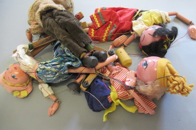 Four female Standard Pelham puppets Image