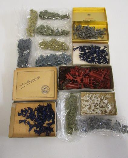 A large quantity of unboxed Airfix 1:72 plastic figures Image