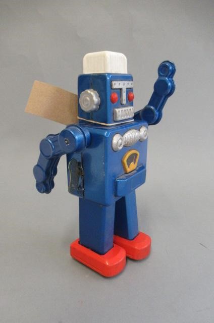 Late issue clockwork robot with walking action Image
