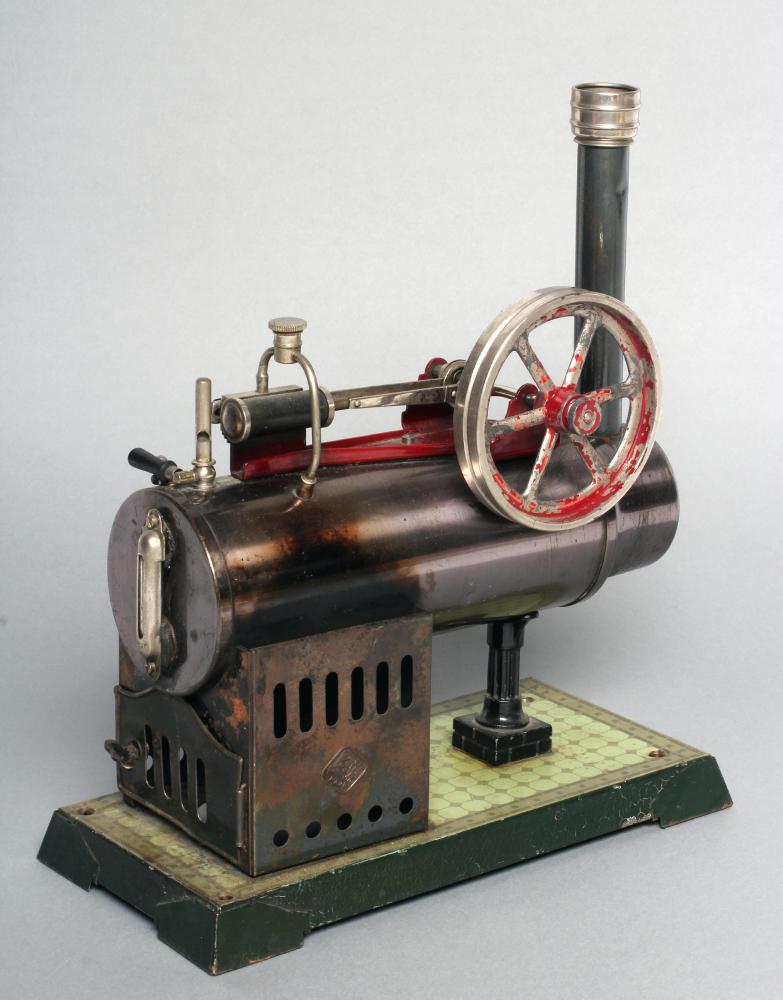Bing spirit fired overtype single cylinder steam engine Image