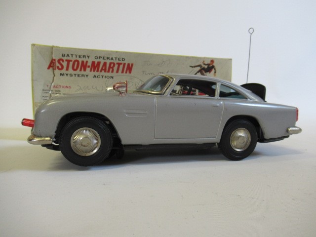 An ASC Aoshin Bump-and-Go James Bond Aston Martin Image
