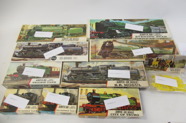 Ten Airfix railway kits Image