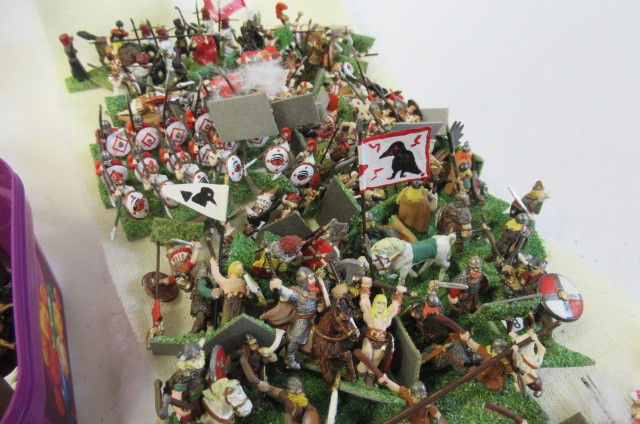 30mm War Game soldiers including horses and camels Image