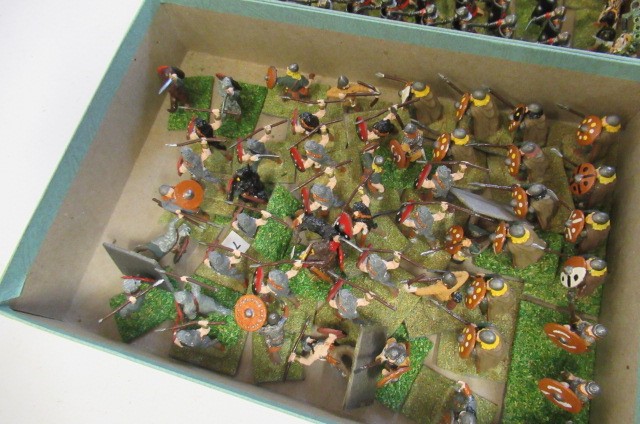 30mm War Game figures Gauls and Roman soldiers (Est. plus 21% premium inc. VAT) Image