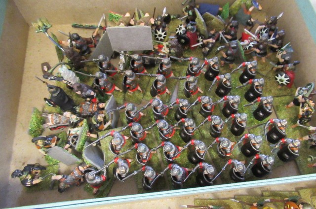 30mm War Game figures Gauls and Roman soldiers (Est. plus 21% premium inc. VAT) Image
