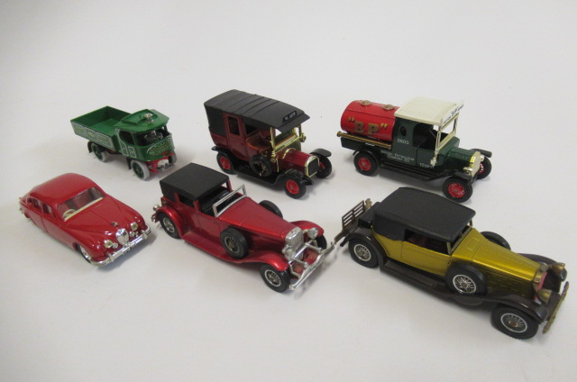 Unboxed vintage vehicles by Lledo Days Gone and Matchbox Models of Yesteryear including cars Image
