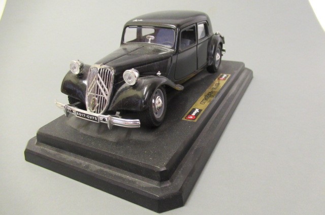 Unboxed large scale cars by Burago including Ferrari Image