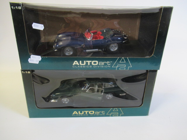 Auto Art 1:18 scale Aston Martin in green and Jaguar XKSS in blue Image