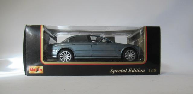 Maisto 1:18 Jaguar S type Image