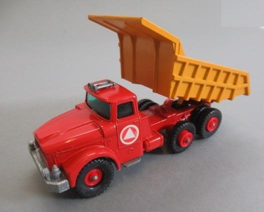 Matchbox Kingsize models K19 Scammell tripper truck and Foden tipper truck Image