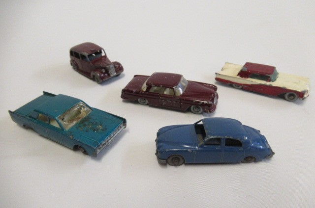 Unboxed Matchbox vehicles including cars Image