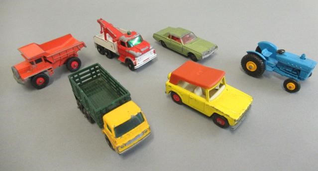 Matchbox Series vehicles comprising 4-stake truck Image
