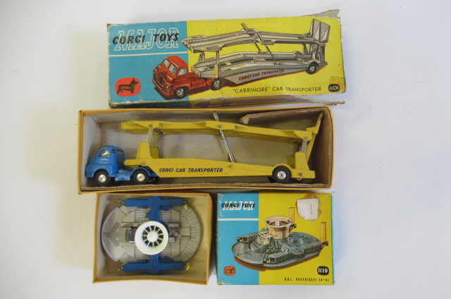 Corgi 1119 Hovercraft SR-N1 and 1101 car transporter Image