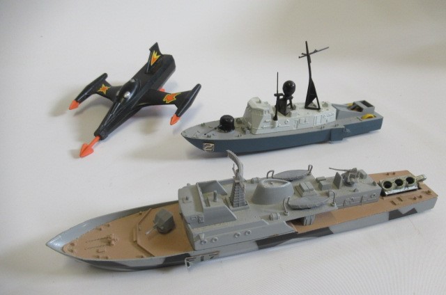 Dinky Trident Starfighter Image