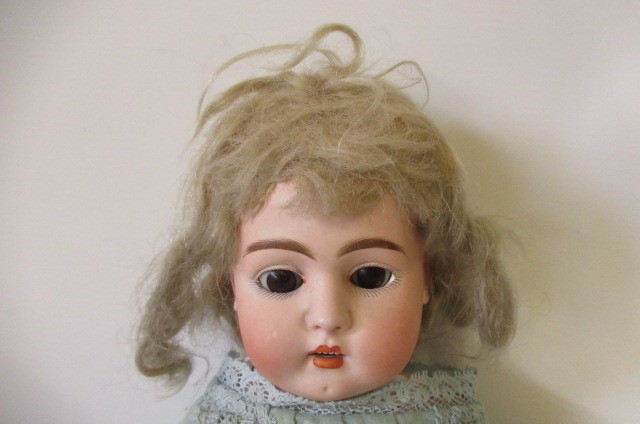 A possibly Kestner shoulder head doll Image