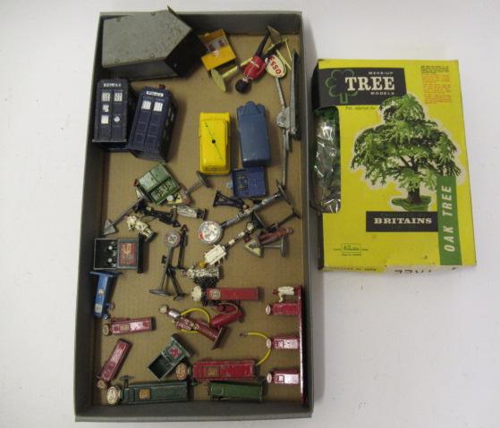 Dinky and Matchbox accessories including Police Box Image
