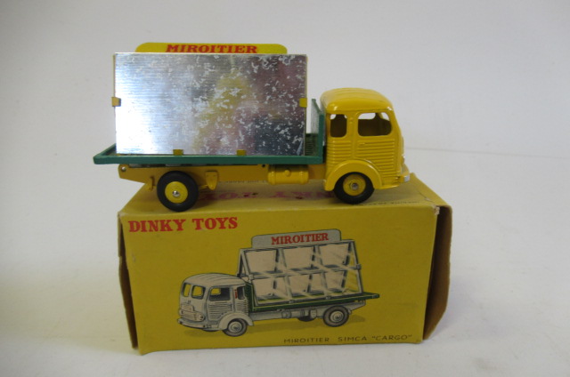 Dinky Simca Cargo with glass load Image