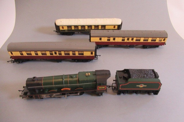 Triang R53 Triang r53 b.r | Hartleys Auctioneers & Valuers