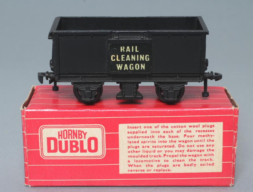Hornby Dublo 4654 Rail Cleaning Wagon Image