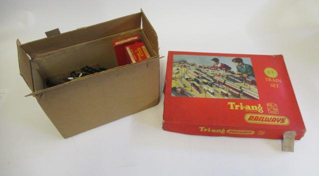 Triang R35 Train Set with 0-6-0 Jinty Tank and Goods Trucks Image