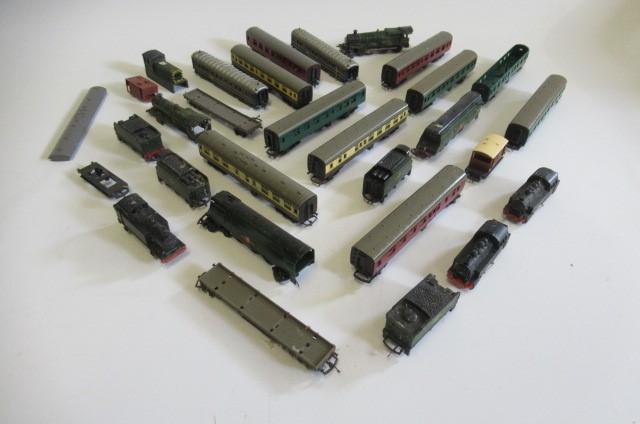 TT Gauge Railway rolling stock by Triang and others including three tank locomotives Image