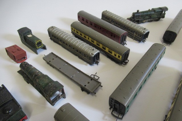 TT Gauge Railway rolling stock by Triang and others including three tank locomotives Image