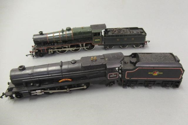 Six playworn locomotives by Hornby including Britannia Image