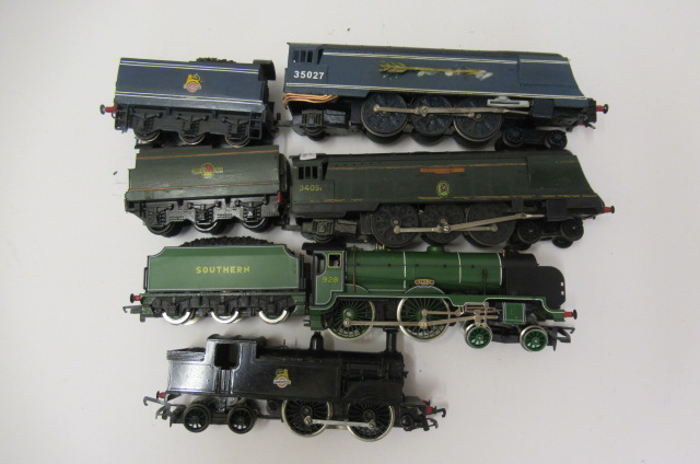 Four unboxed Southern Region locomotives by Hornby and Triang Image