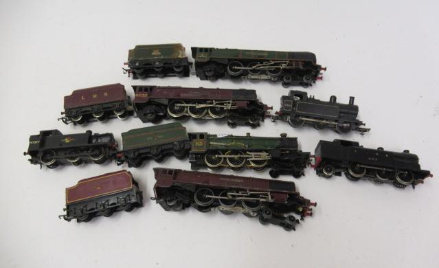 Seven unboxed locomotives by Hornby and Triang Image