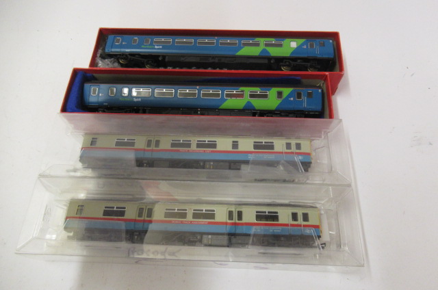 Hornby Sprinter Northern Spirit and Bachmann Mobile Track Assessment Two Car Set Image