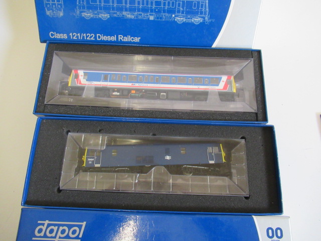 Dapol Class 73-105 in B.R. blue Image