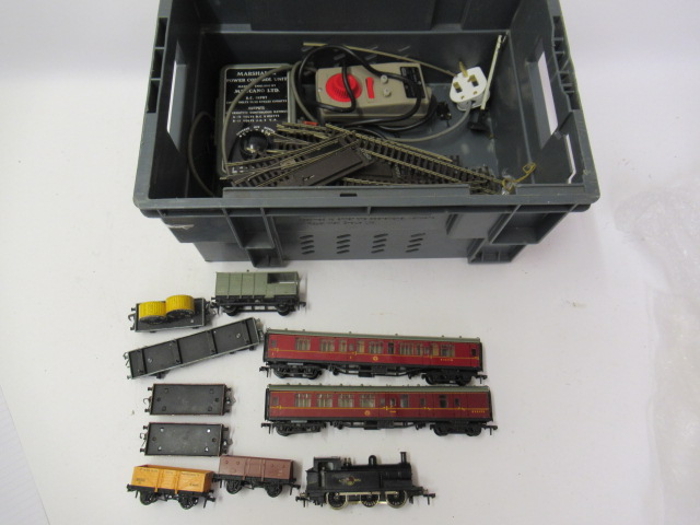Hornby Dublo trains including RI 0-6-0 tank locomotive in B.R Image