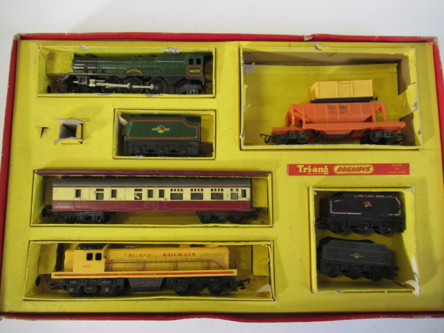 Triang Railways B.R. green Princess Elizabeth Image