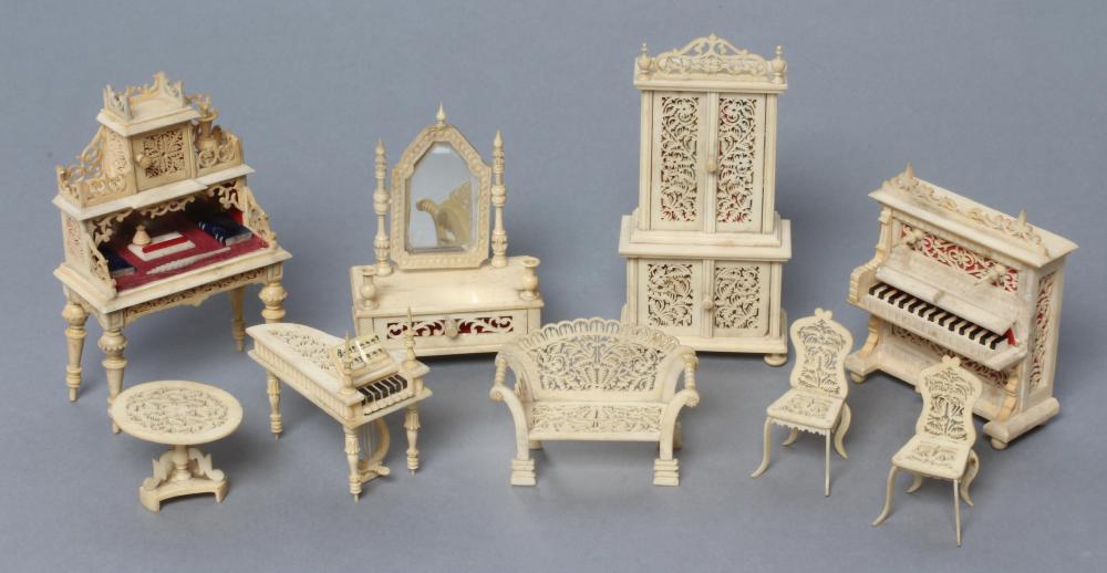 Collectors dolls house furniture online