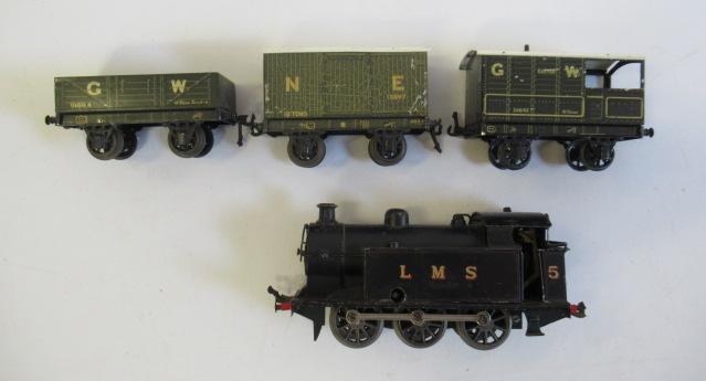 W.H. Marklin 0-6-0 clockwork tank Bassett-Lowke Image