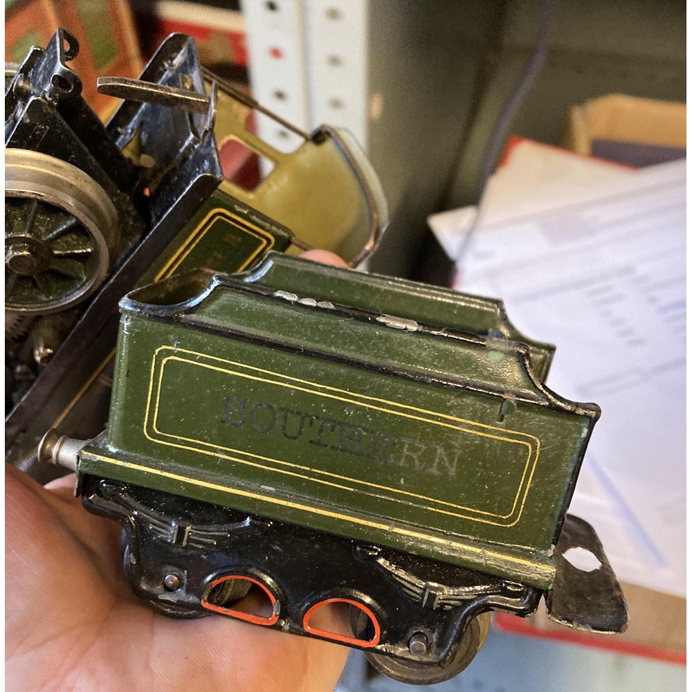 Marklin/Gamages electric 0-4-0 locomotive and tender in green Image