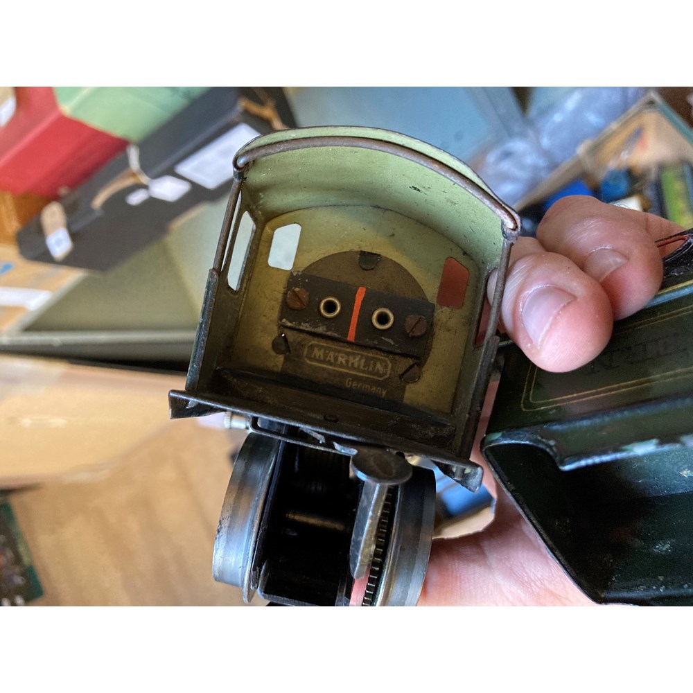 Marklin/Gamages electric 0-4-0 locomotive and tender in green Image