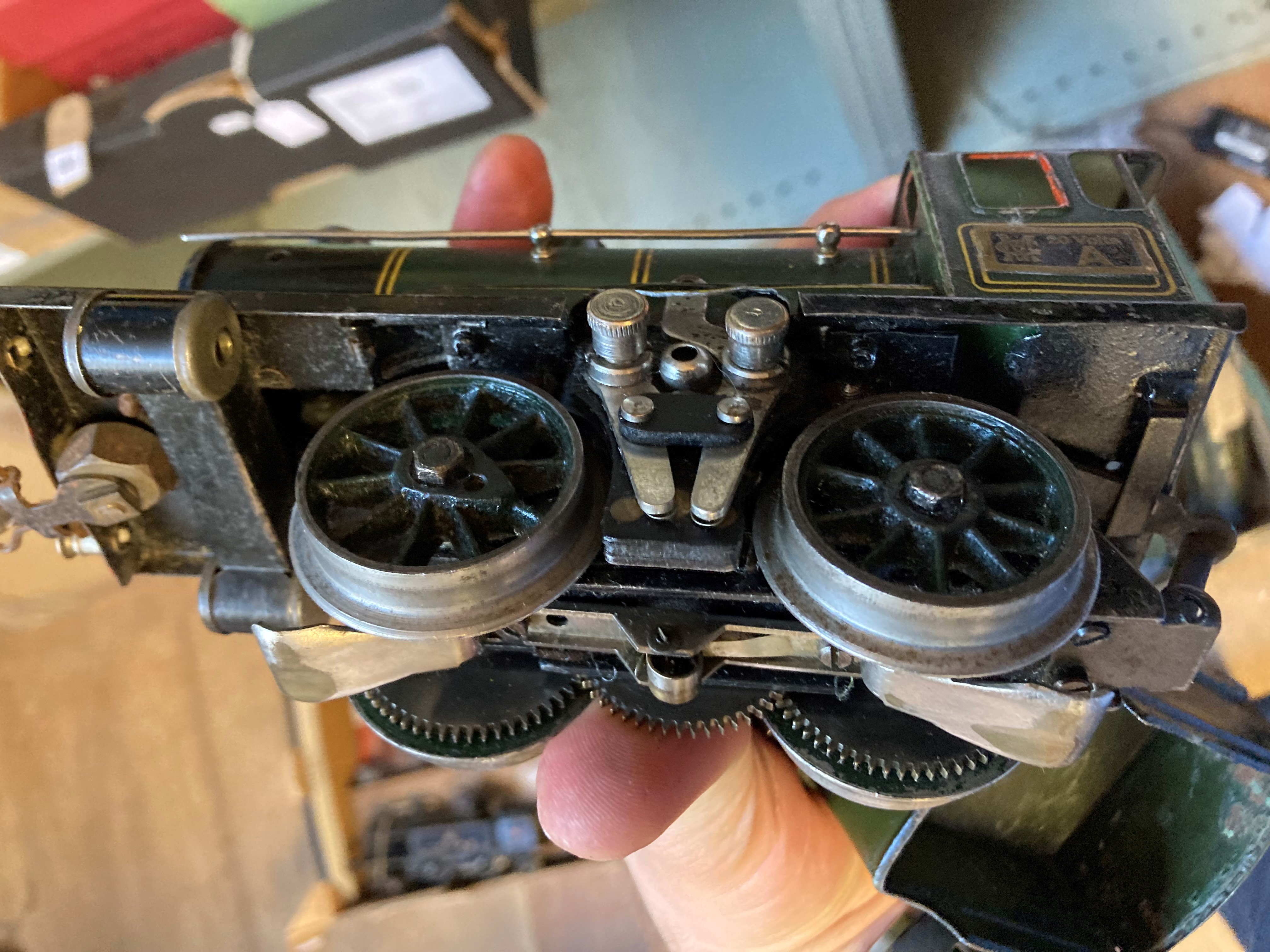 Marklin/Gamages electric 0-4-0 locomotive and tender in green Image