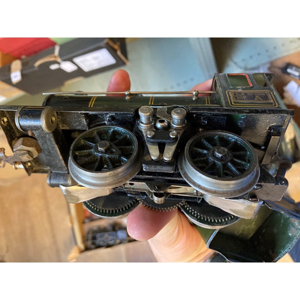 Marklin/Gamages electric 0-4-0 locomotive and tender in green Image