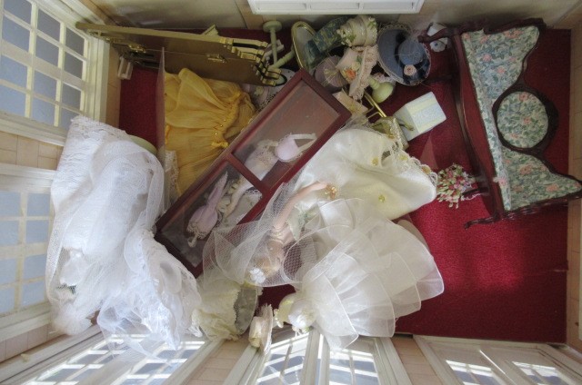 A large Georgian style dolls house Image