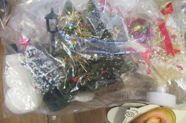 A large Georgian style dolls house Image