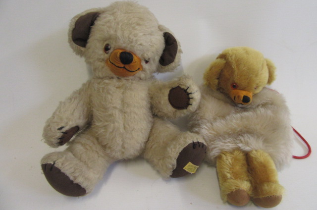 A Merrythought cream "Cheeky" teddy Image