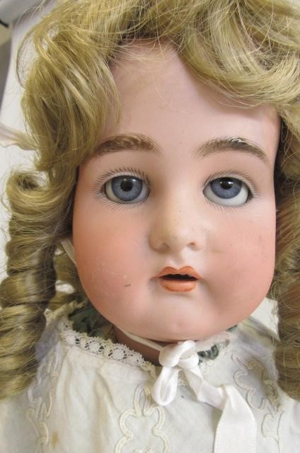A Kammer & Reinhardt bisque socket head doll Image