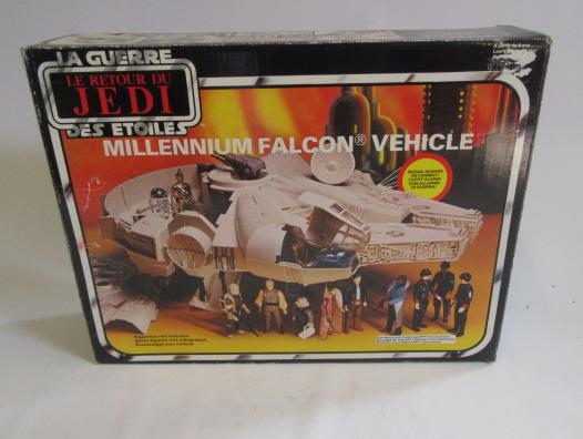 Playworn Starwars Millenium Falcon in French box Image