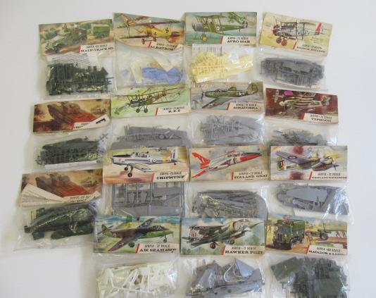 Fifteen vintage Airfix Kits in paper headed plastic bags including military aircraft and military Image
