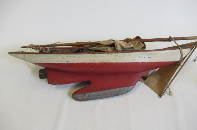 A larger scratch built pond yacht Image