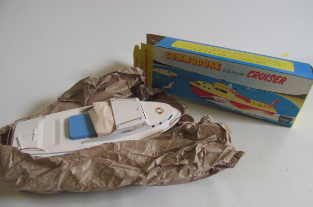 Sutcliffe Commodore clockwork speedboat Image